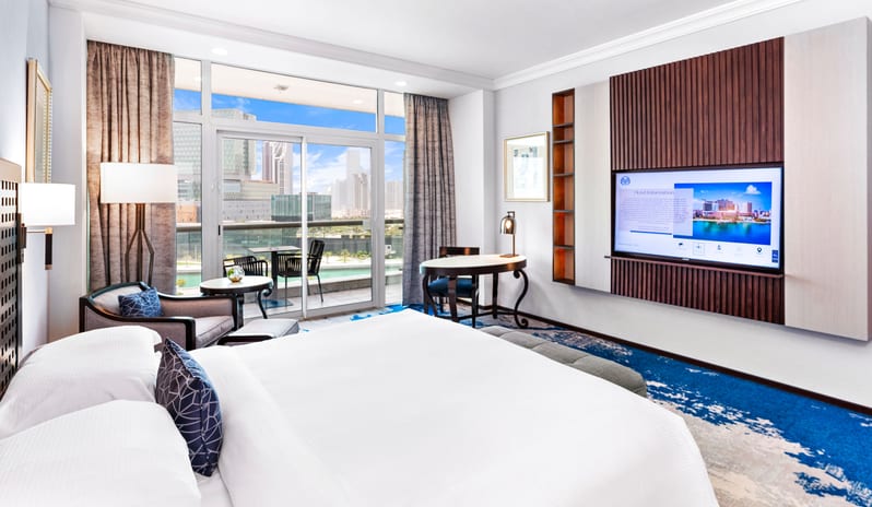 Spacious Sea view room with balcony - King bed